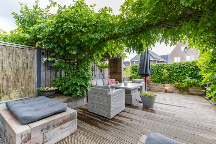 Foto 37 van Lev Landaustraat 10