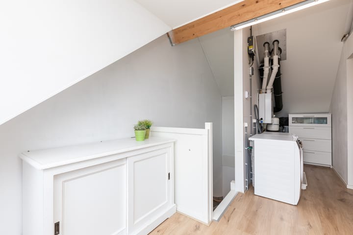 Foto 70 van Lev Landaustraat 10