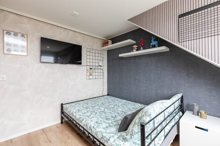 Foto 73 van Lev Landaustraat 10