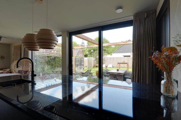 Foto 18 van Tiengastraat 14-A