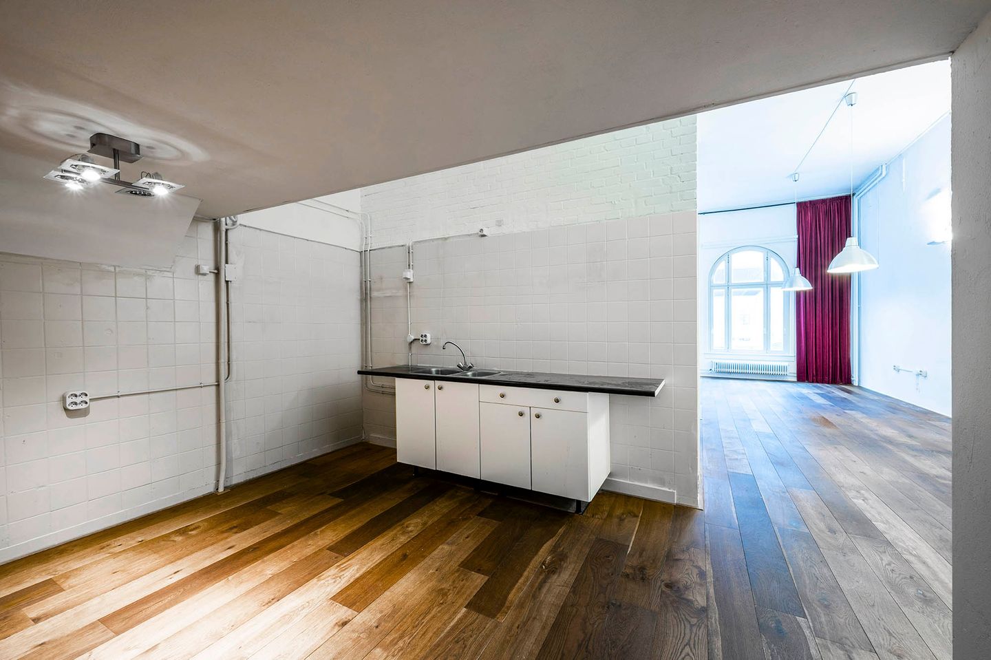 View photo 2 of Korte Leidsedwarsstraat 12-14