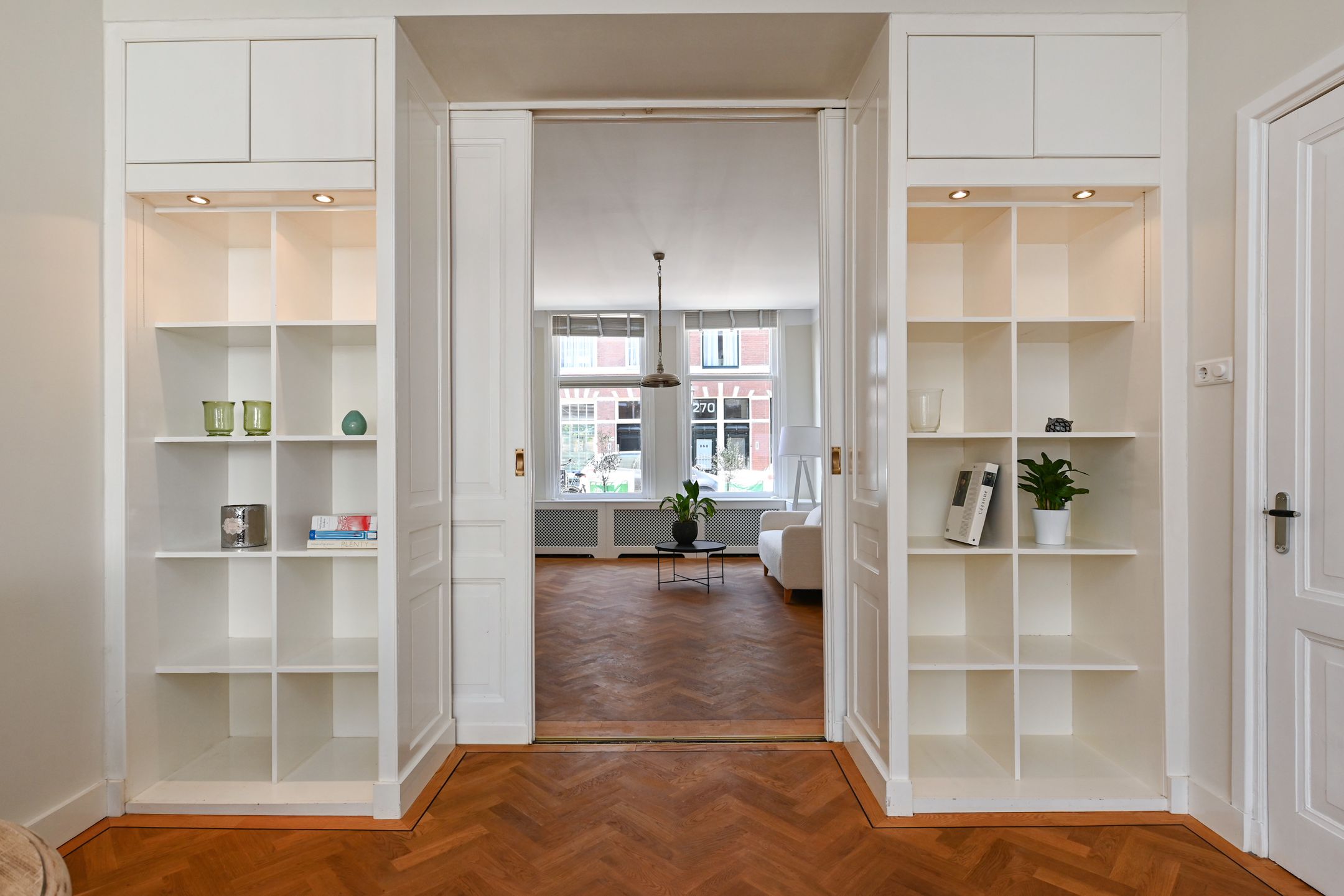 Photo 24 of Obrechtstraat 233