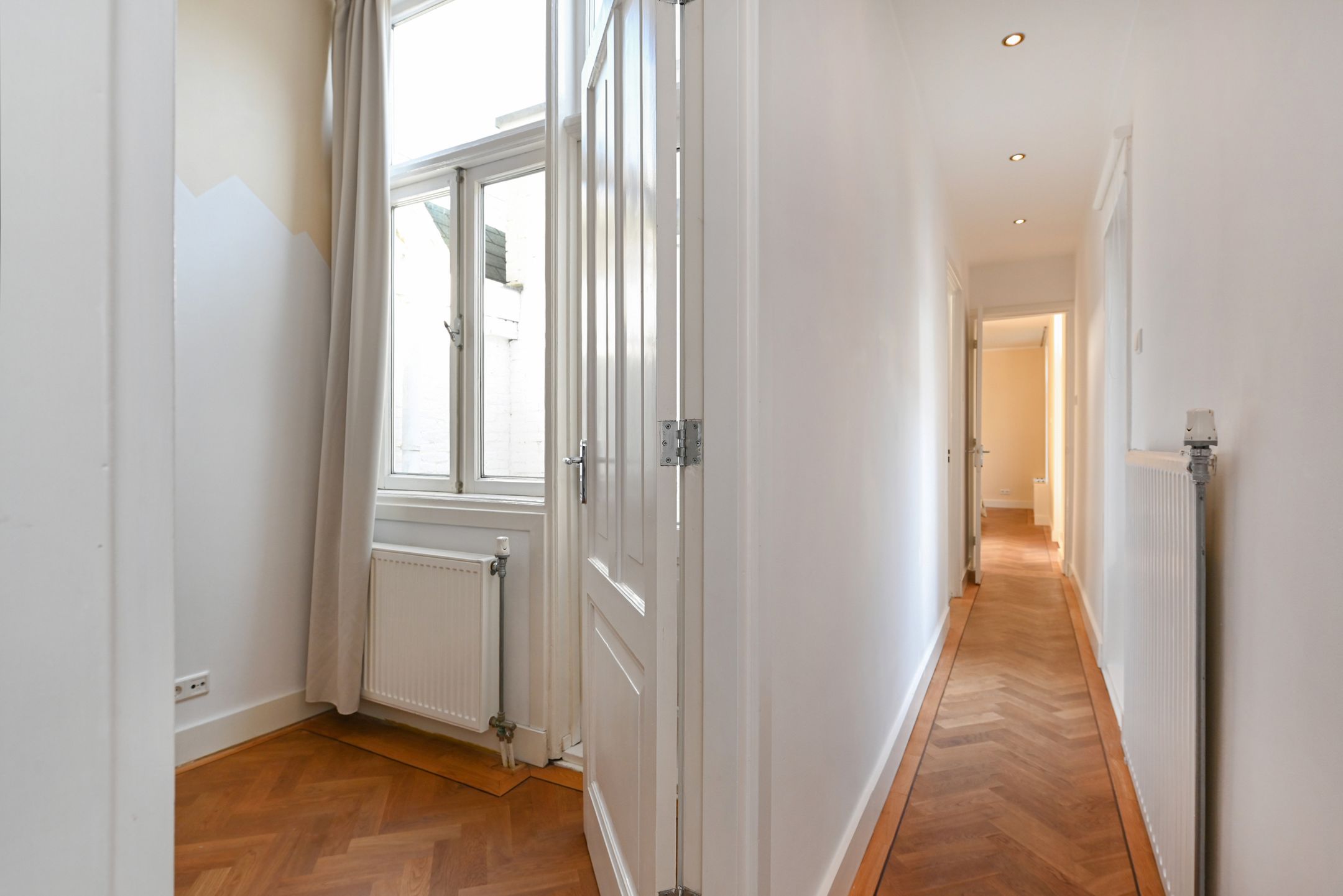 Photo 27 of Obrechtstraat 233