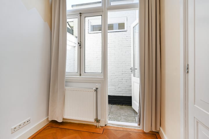 Foto 29 van Obrechtstraat 233