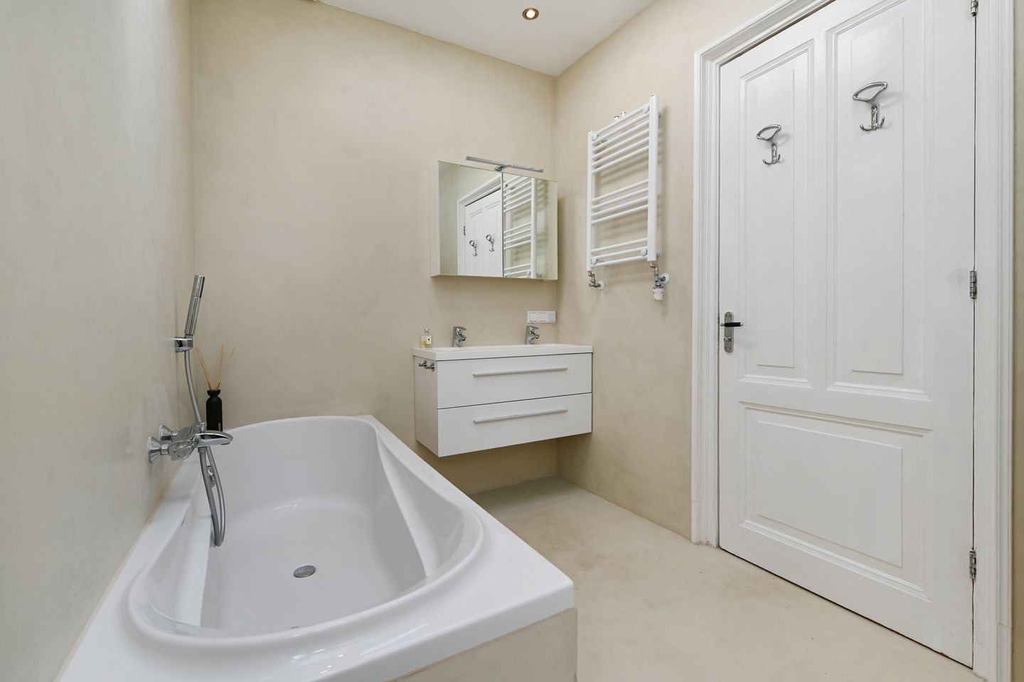 Photo 34 of Obrechtstraat 233