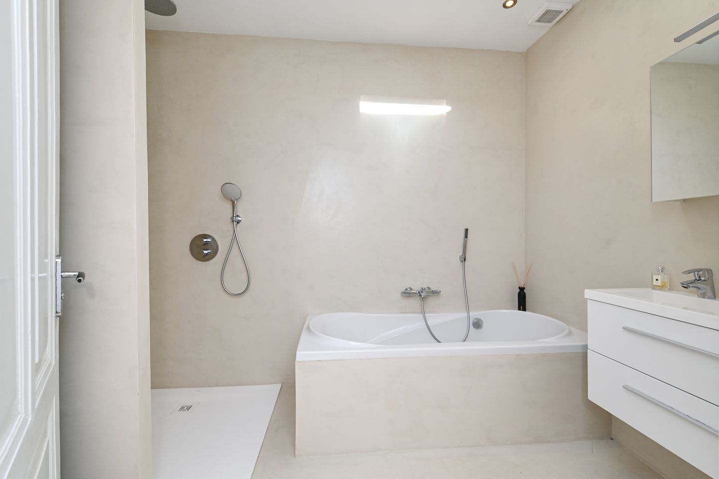 Photo 35 of Obrechtstraat 233