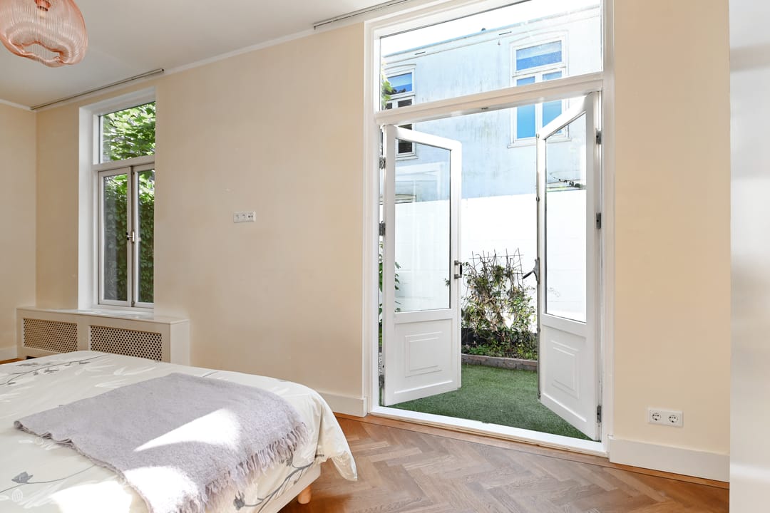 Photo 37 of Obrechtstraat 233