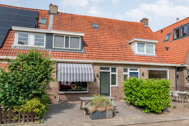 Bekijk foto van Piet Heinstraat 10