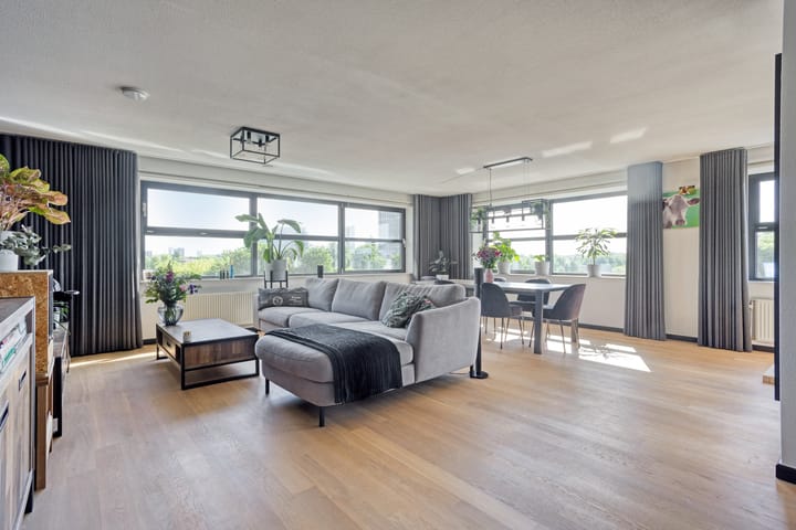 Foto 2 van Winkelcentrum Woensel 141