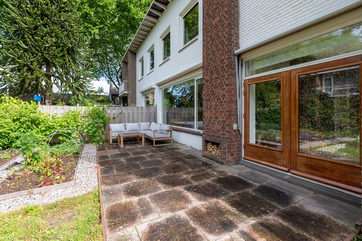 Photo 8 of Sint Eustatiusstraat 11