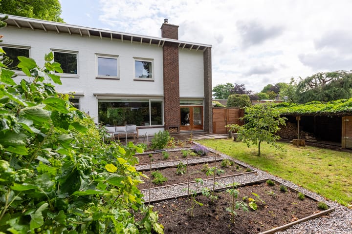 Photo 9 of Sint Eustatiusstraat 11