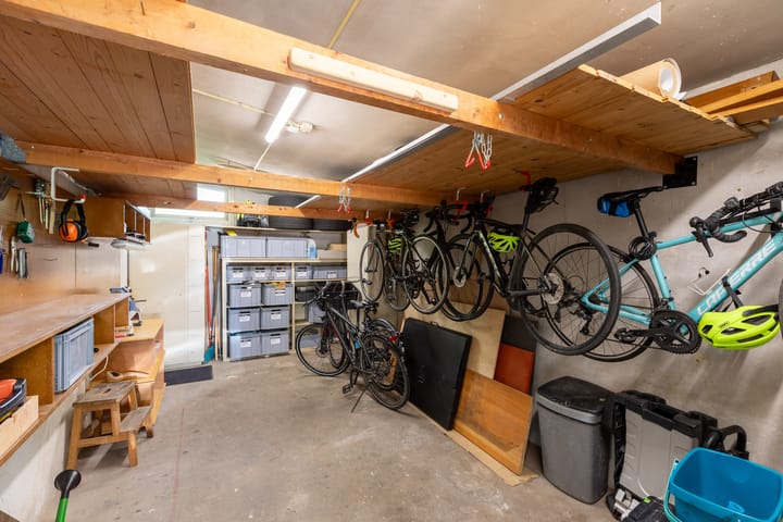 Photo 42 of Sint Eustatiusstraat 11