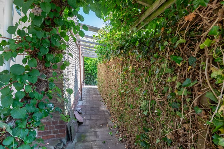 Photo 44 of Sint Eustatiusstraat 11