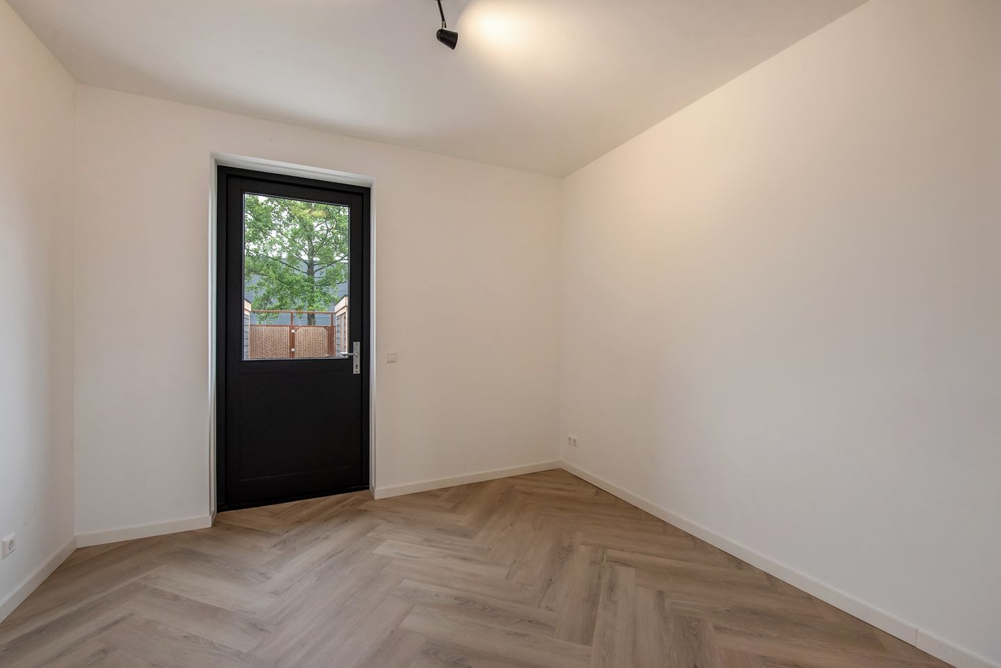 Photo 19 of Lookwatering 55-A