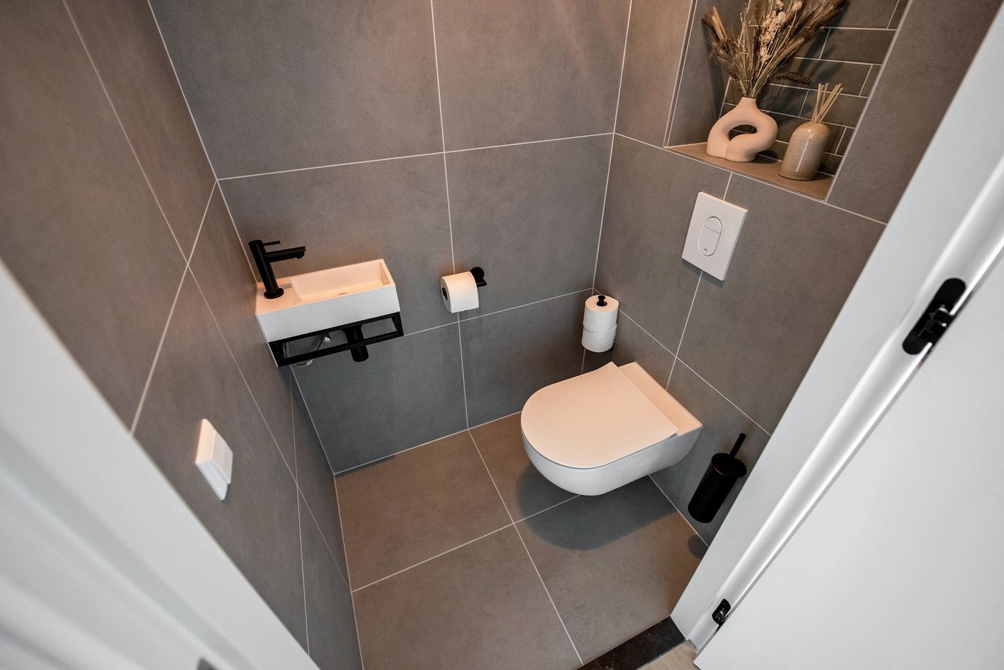 Photo 34 of Lookwatering 55-A