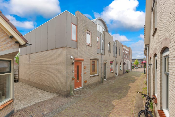 Photo 1 of Schoolstraat 7