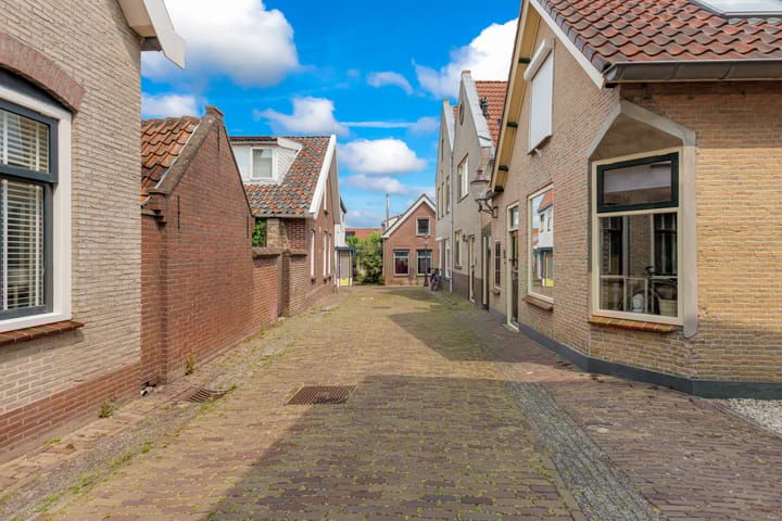 Photo 31 of Schoolstraat 7