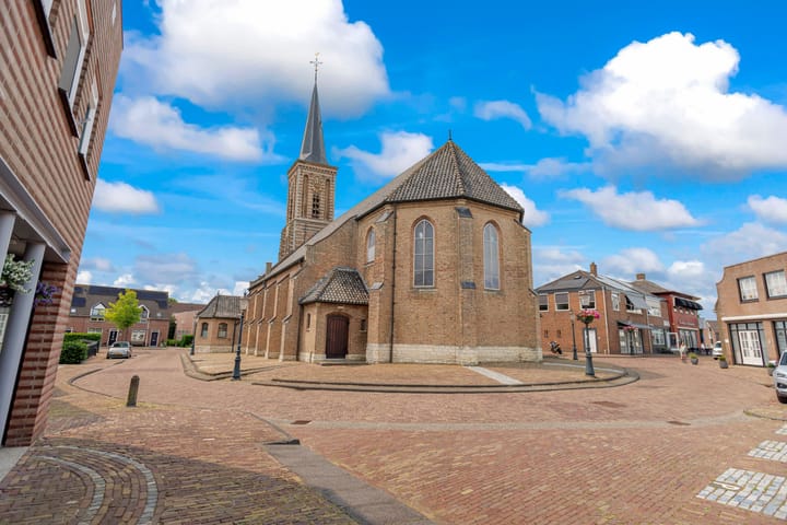 Photo 35 of Schoolstraat 7