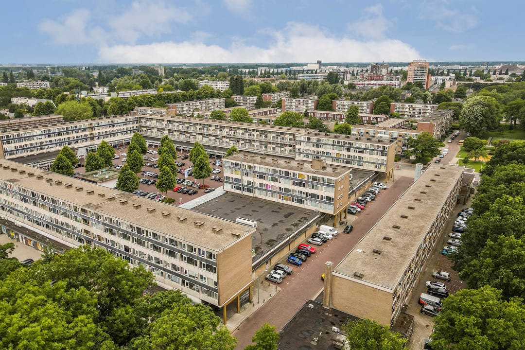 Photo 2 of Van Oldenbarneveltplein 42