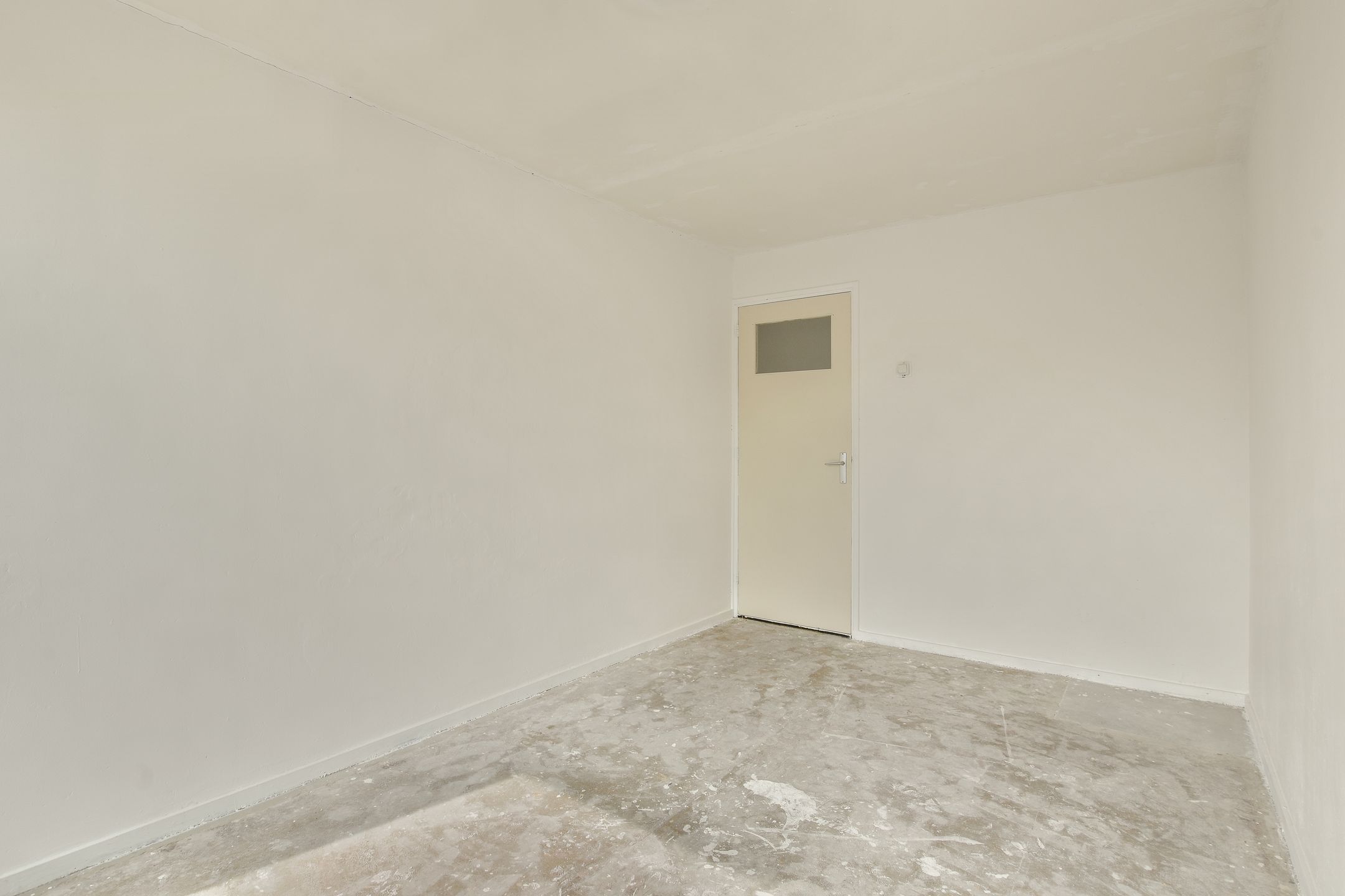 Photo 12 of Van Oldenbarneveltplein 42