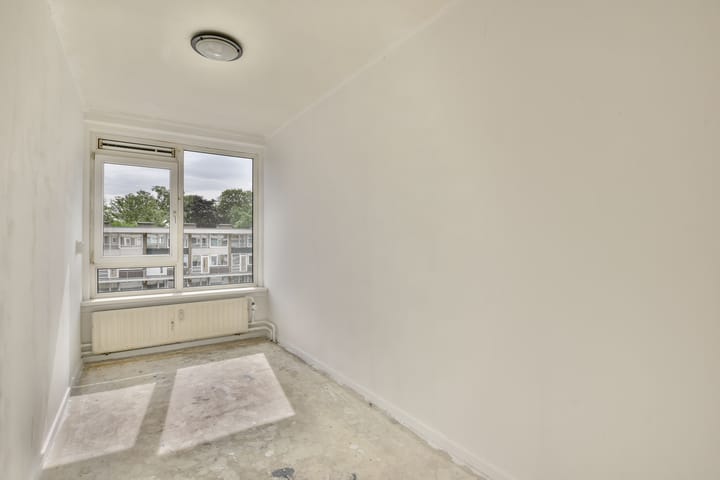 Foto 14 van Van Oldenbarneveltplein 42