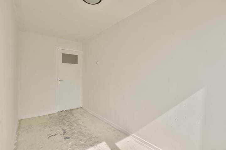 Foto 15 van Van Oldenbarneveltplein 42