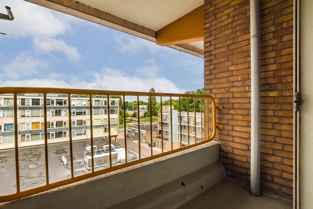 Photo 17 of Van Oldenbarneveltplein 42