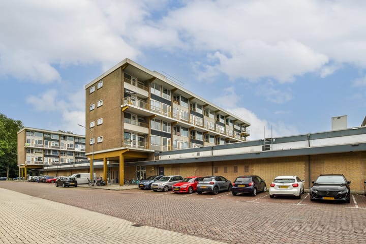 Foto 18 van Van Oldenbarneveltplein 42