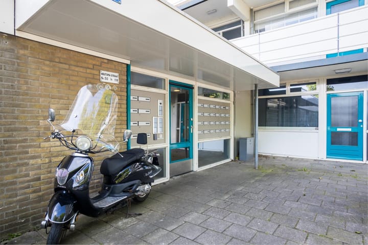 Photo 21 of Houtsmastraat 80