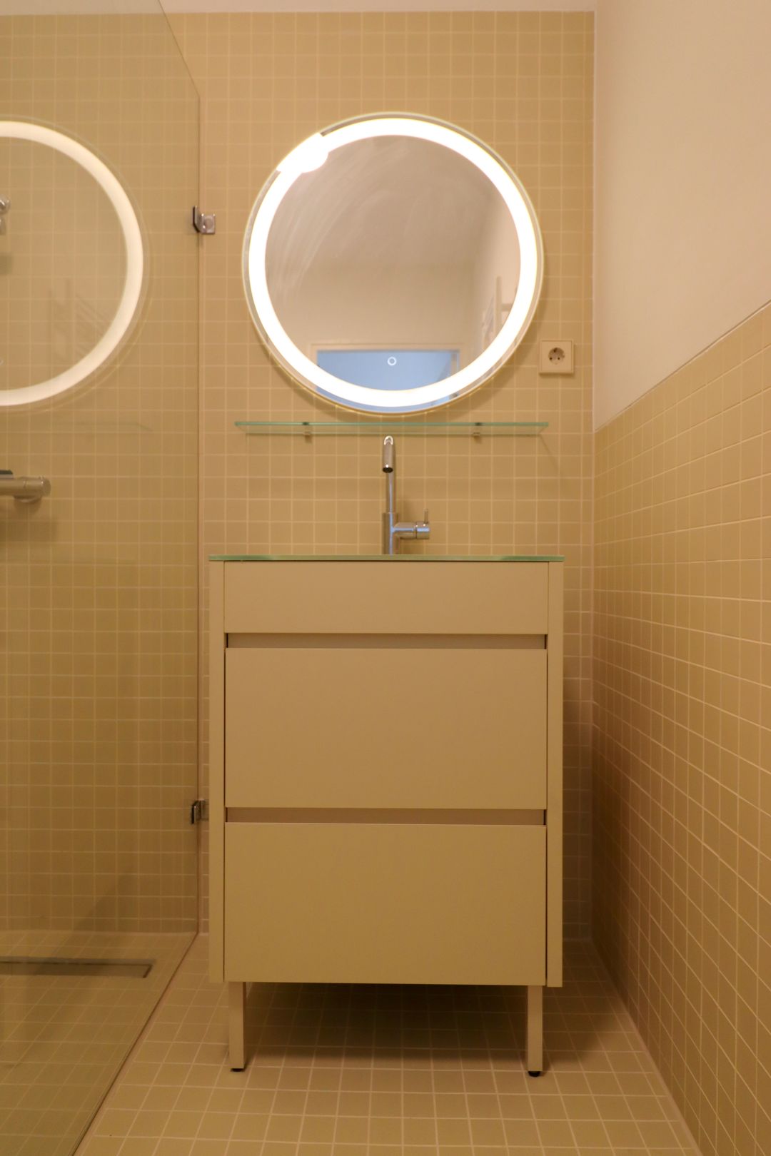 Foto 22 van Hoola van Nootenstraat 273