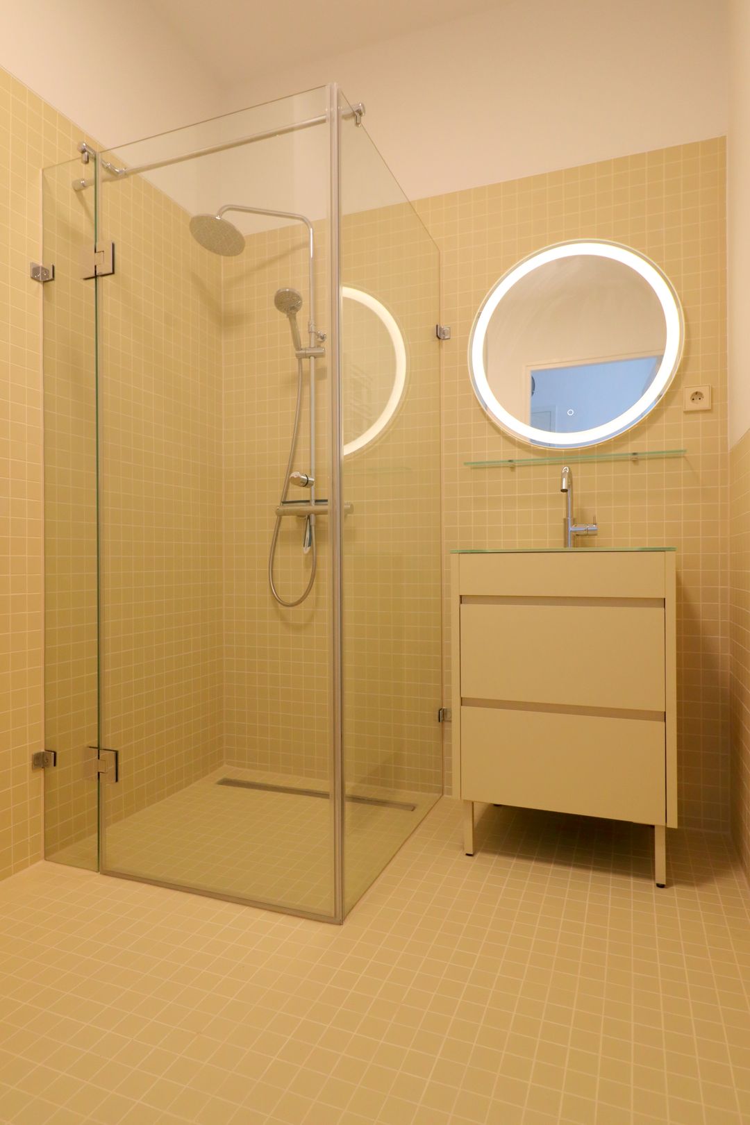 Foto 23 van Hoola van Nootenstraat 273