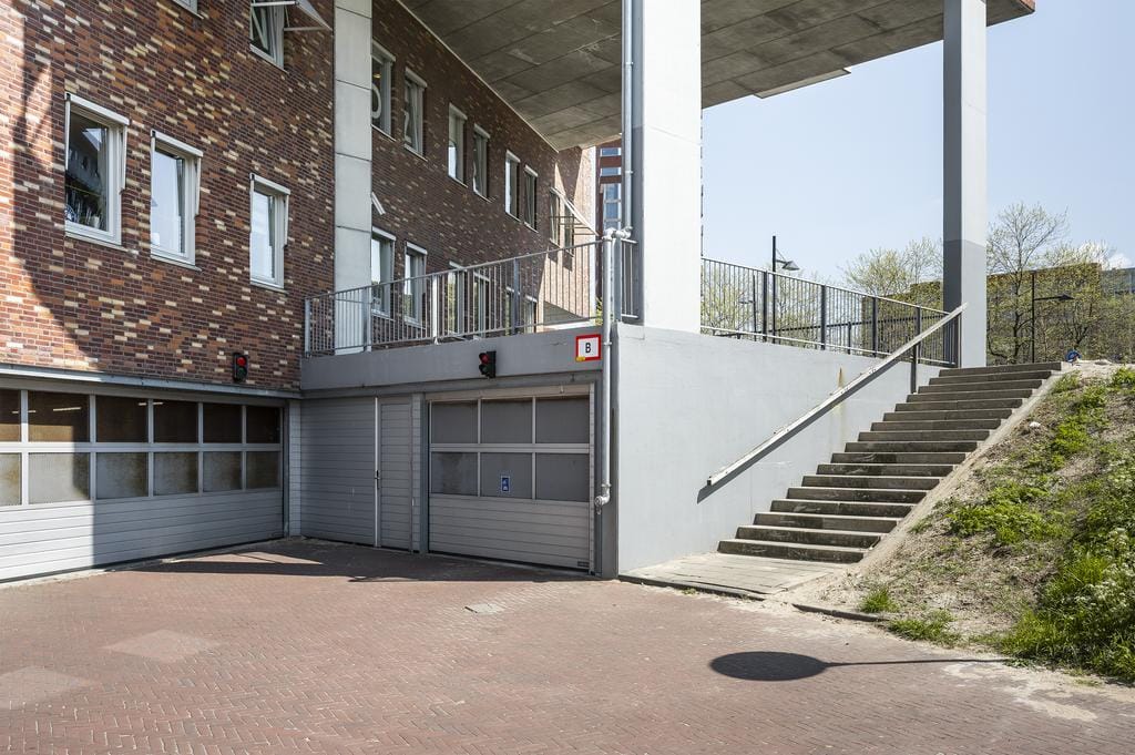 Foto 5 van Middeldijkerplein 68