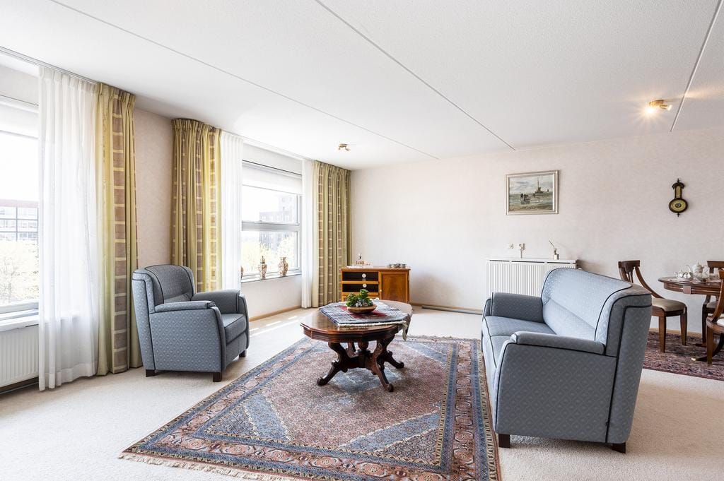 Foto 9 van Middeldijkerplein 68