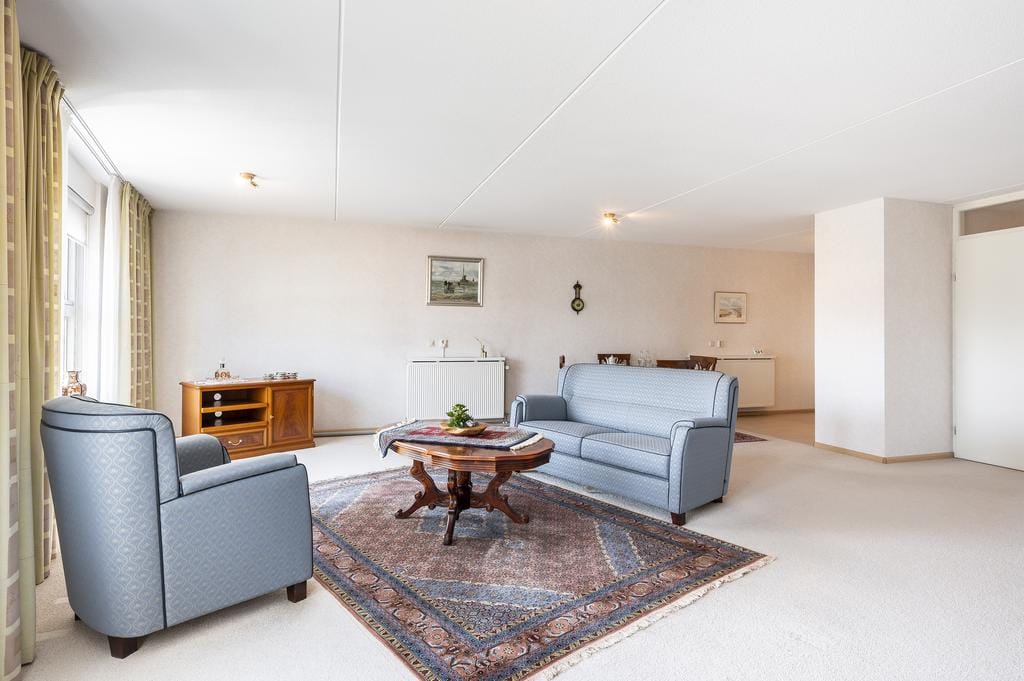 Foto 10 van Middeldijkerplein 68