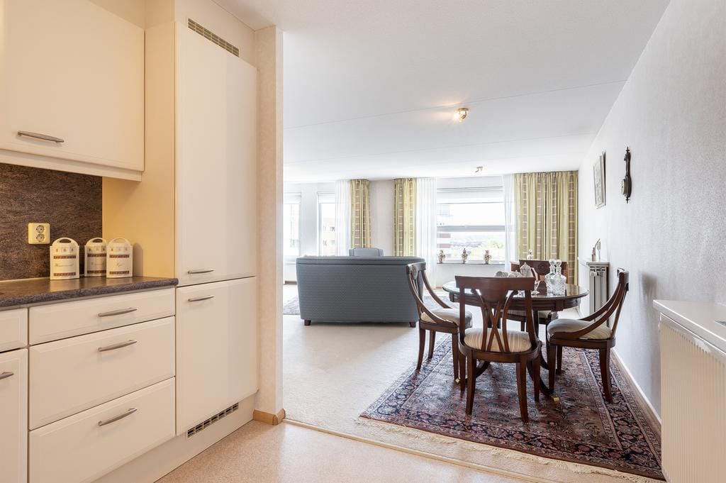 Foto 15 van Middeldijkerplein 68