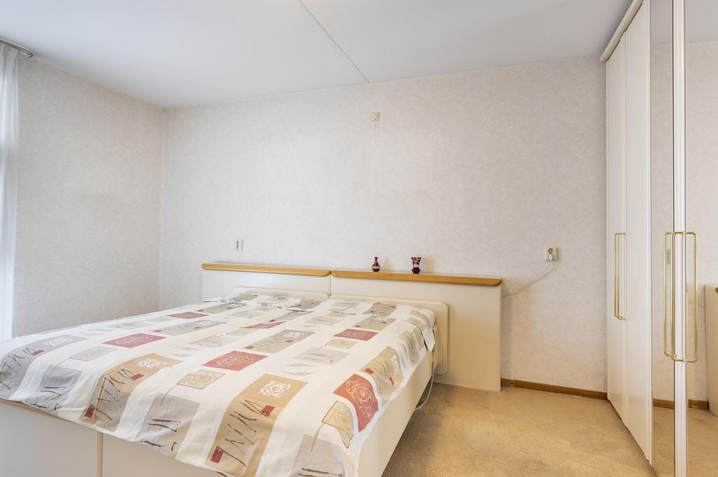 Foto 18 van Middeldijkerplein 68