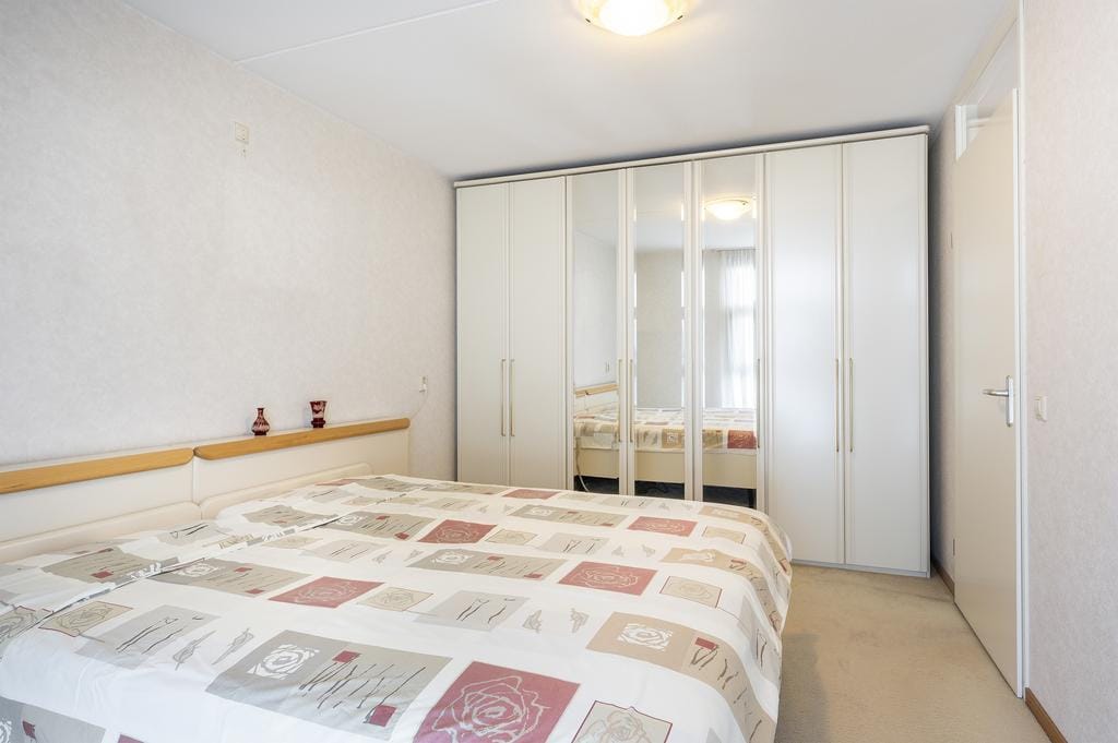 Foto 19 van Middeldijkerplein 68