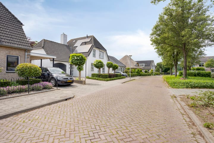 Foto 16 van Peerakker 8