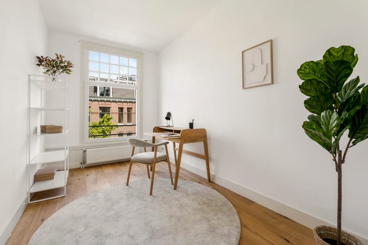 Photo 26 of Pieter Aertszstraat 48-3