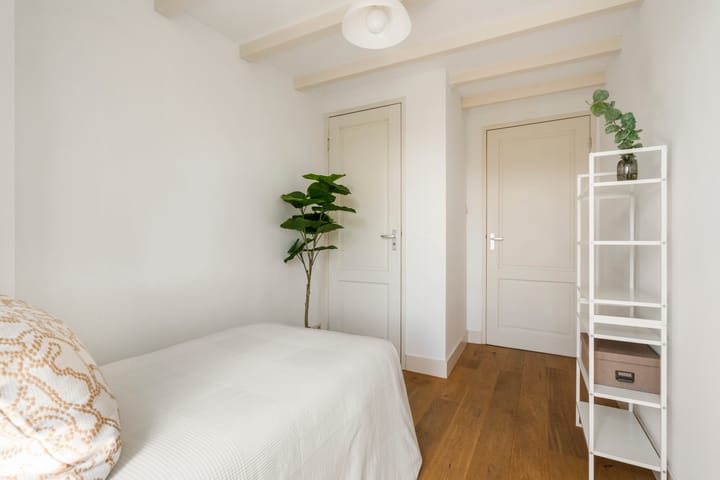 Photo 39 of Pieter Aertszstraat 48-3