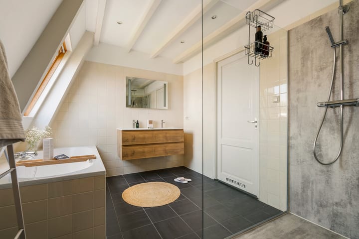 Photo 40 of Pieter Aertszstraat 48-3