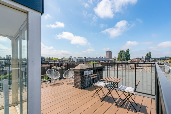 Photo 48 of Pieter Aertszstraat 48-3