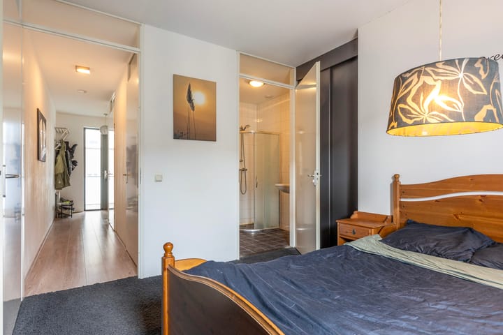 Foto 11 van Bouwe Landlaan 42