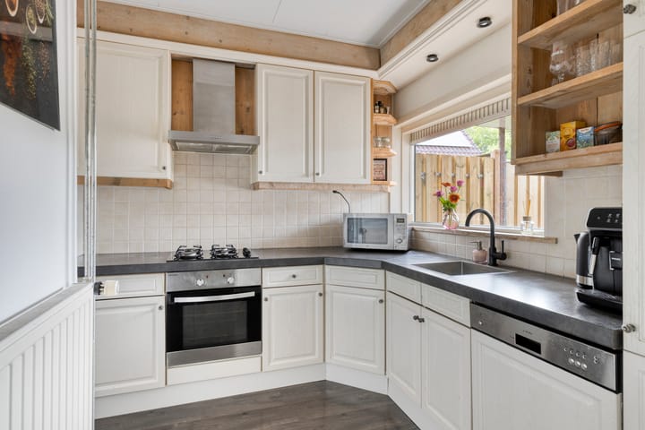 Photo 12 of Poststraat 16