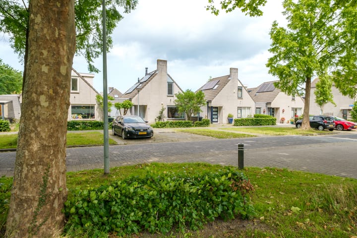 Foto 34 van Lotusbloemweg 71