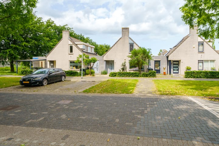 Foto 35 van Lotusbloemweg 71