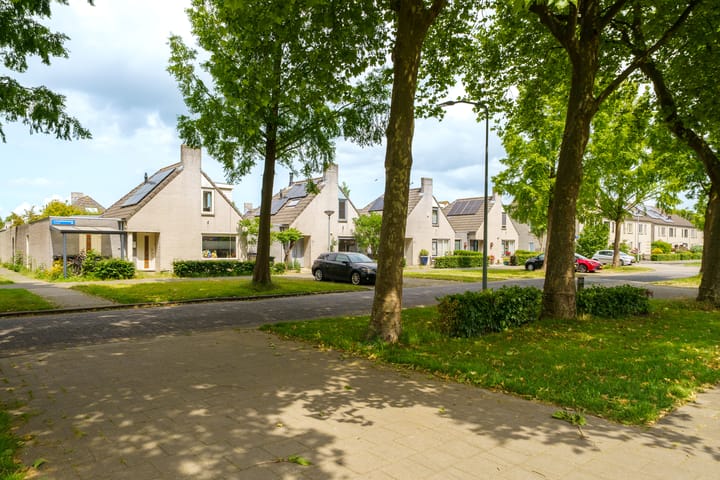 Foto 37 van Lotusbloemweg 71