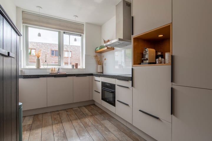 Photo 10 of Sadatstraat 14