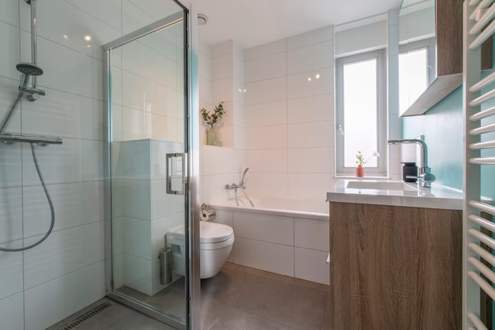 Photo 24 of Sadatstraat 14