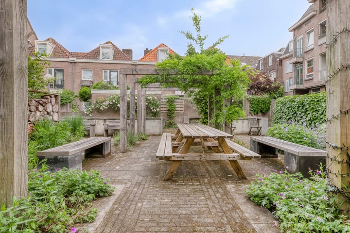 Foto 33 van Postelstraat 16